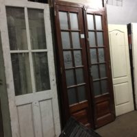 MUEBLES VARIOS Y SALDOS DE ARTICULOS ESCOLARES