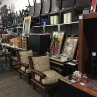 MUEBLES VARIOS Y SALDOS DE ARTICULOS ESCOLARES