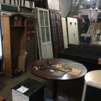 MUEBLES VARIOS Y SALDOS DE ARTICULOS ESCOLARES