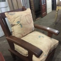 MUEBLES VARIOS Y SALDOS DE ARTICULOS ESCOLARES