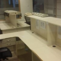 MUEBLES DE OFICINA DE PRIMER NIVEL