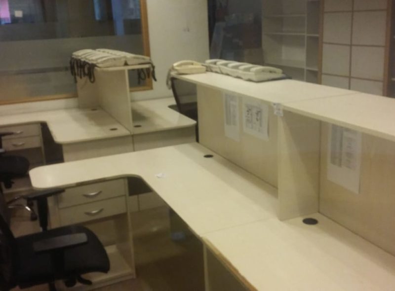 MUEBLES DE OFICINA DE PRIMER NIVEL