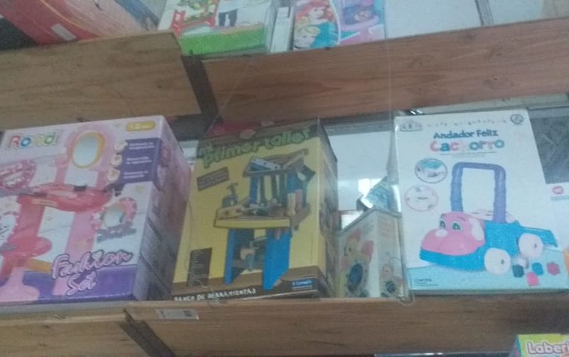 REMATE LIBRERIA ESCOLAR CASA DE REGALOS PAPELERIA COMERCIAL