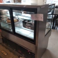 HELADERIA CAFETERIA CONFITERIA Y ENTREPISO PESADO CON ESCALERA