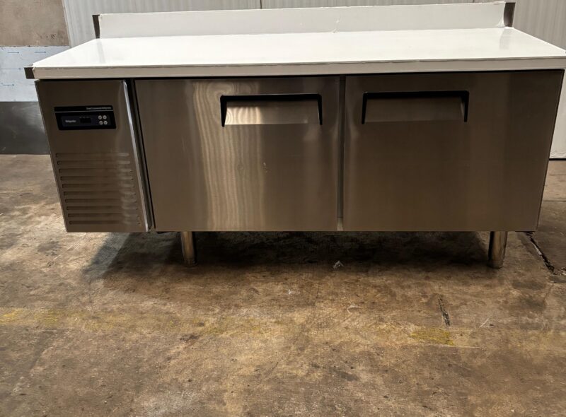 IMPORTADORA DESARROLLADORA DE LOCALES GASTRONÓMICOS DE PRIMERA LÍNEA PARA EXIGENTES TODO NUEVO A ESTRENAR