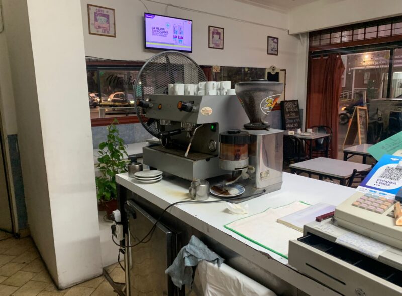 PASTELERIA CAFÉ COMIDAS