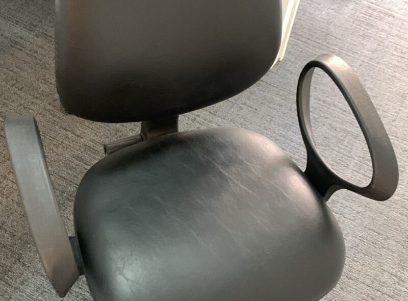 MOBILIARIO PARA OFICINAS