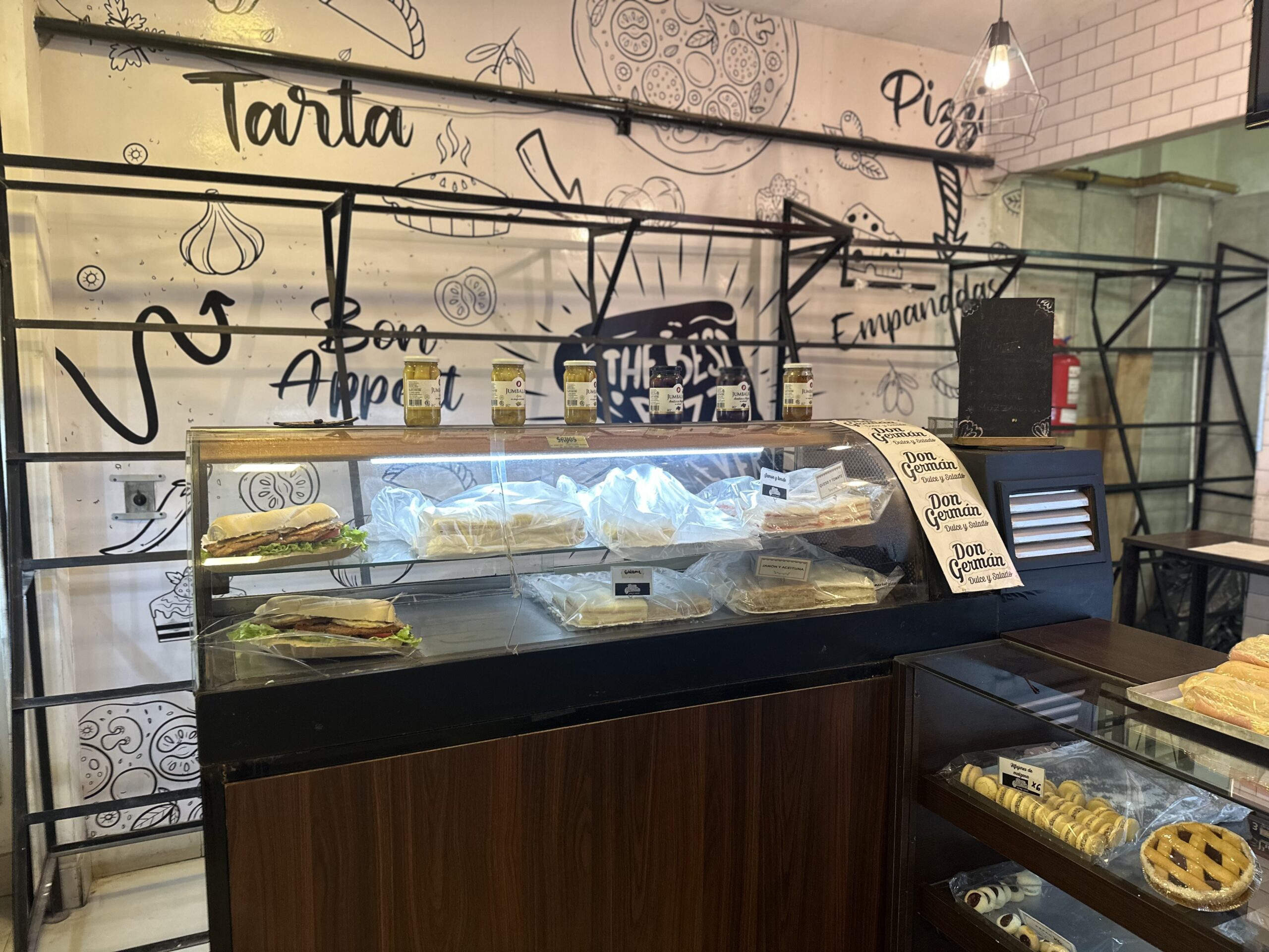 CASA DE EMPANADAS PIZZA PASTELERIA