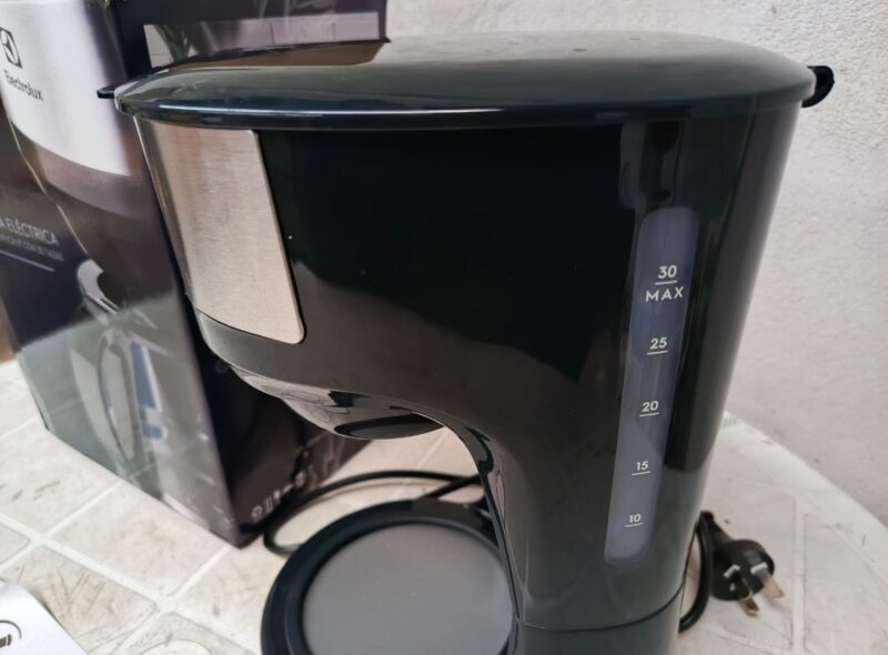 ELECTRODOMÉSTICOS OULET Y VARIOS