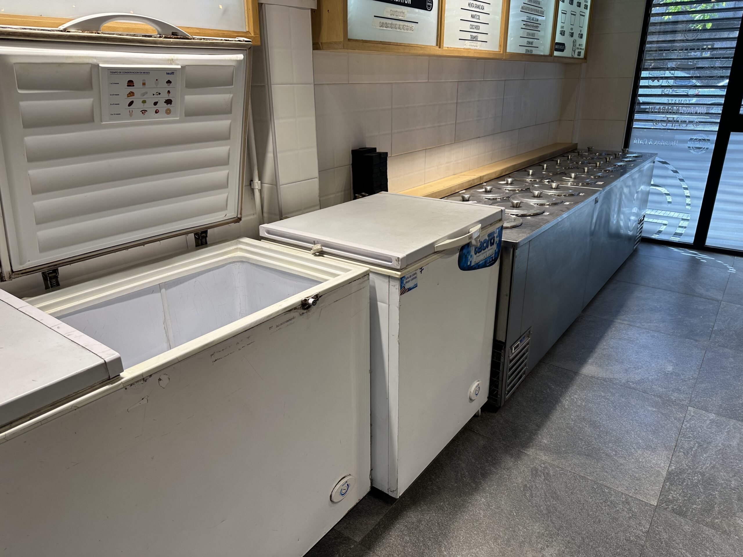 HELADERÍA CAFETERÍA