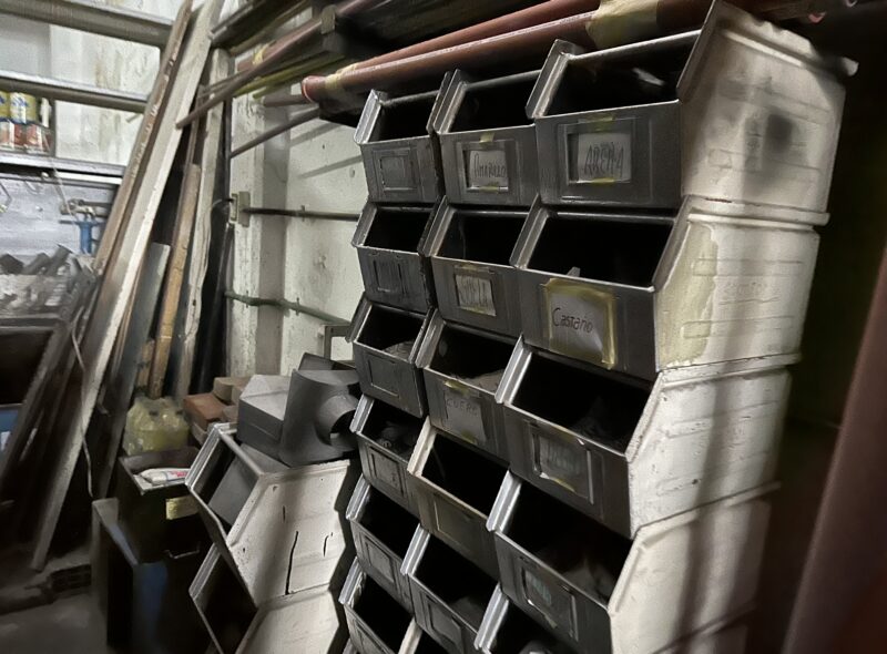 FERRETERÍA INSTALACIONES Y SALDOS