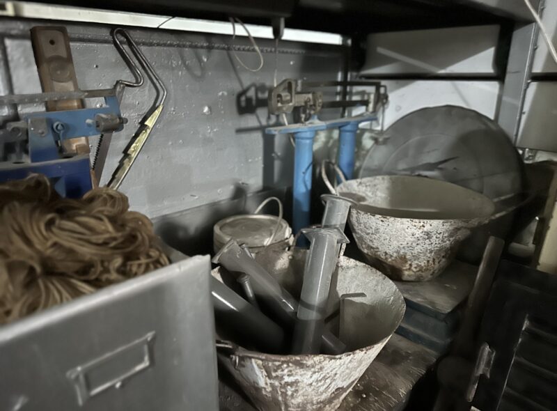 FERRETERÍA INSTALACIONES Y SALDOS