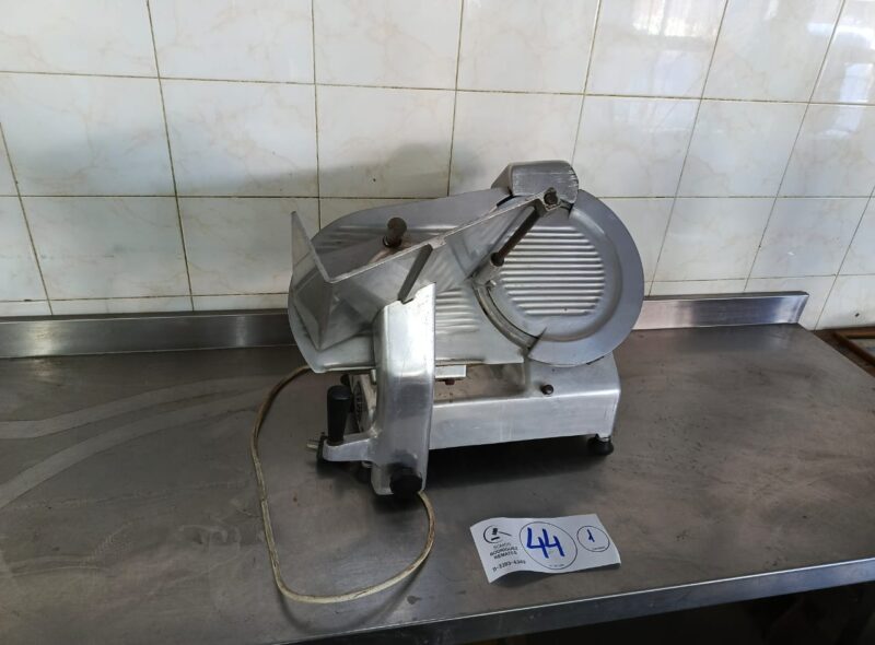 AUTOSERVICIO CARNICERIA GRANJA