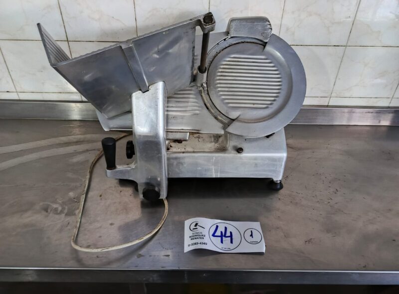 AUTOSERVICIO CARNICERIA GRANJA