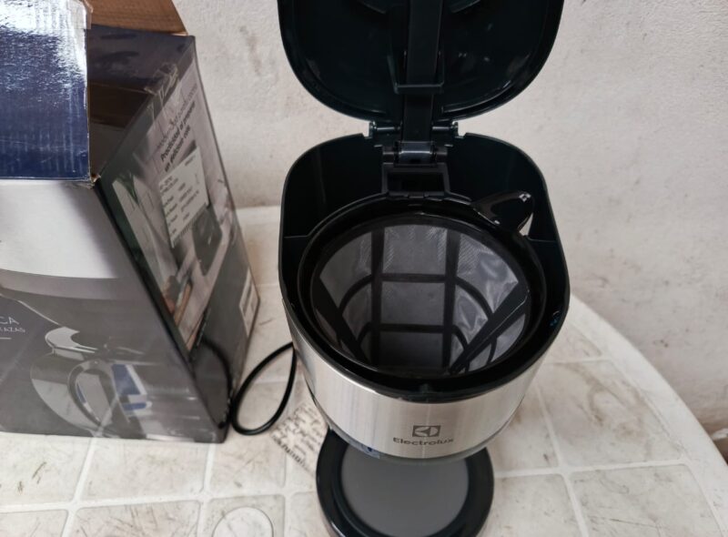 ELECTRODOMÉSTICOS OULET Y VARIOS