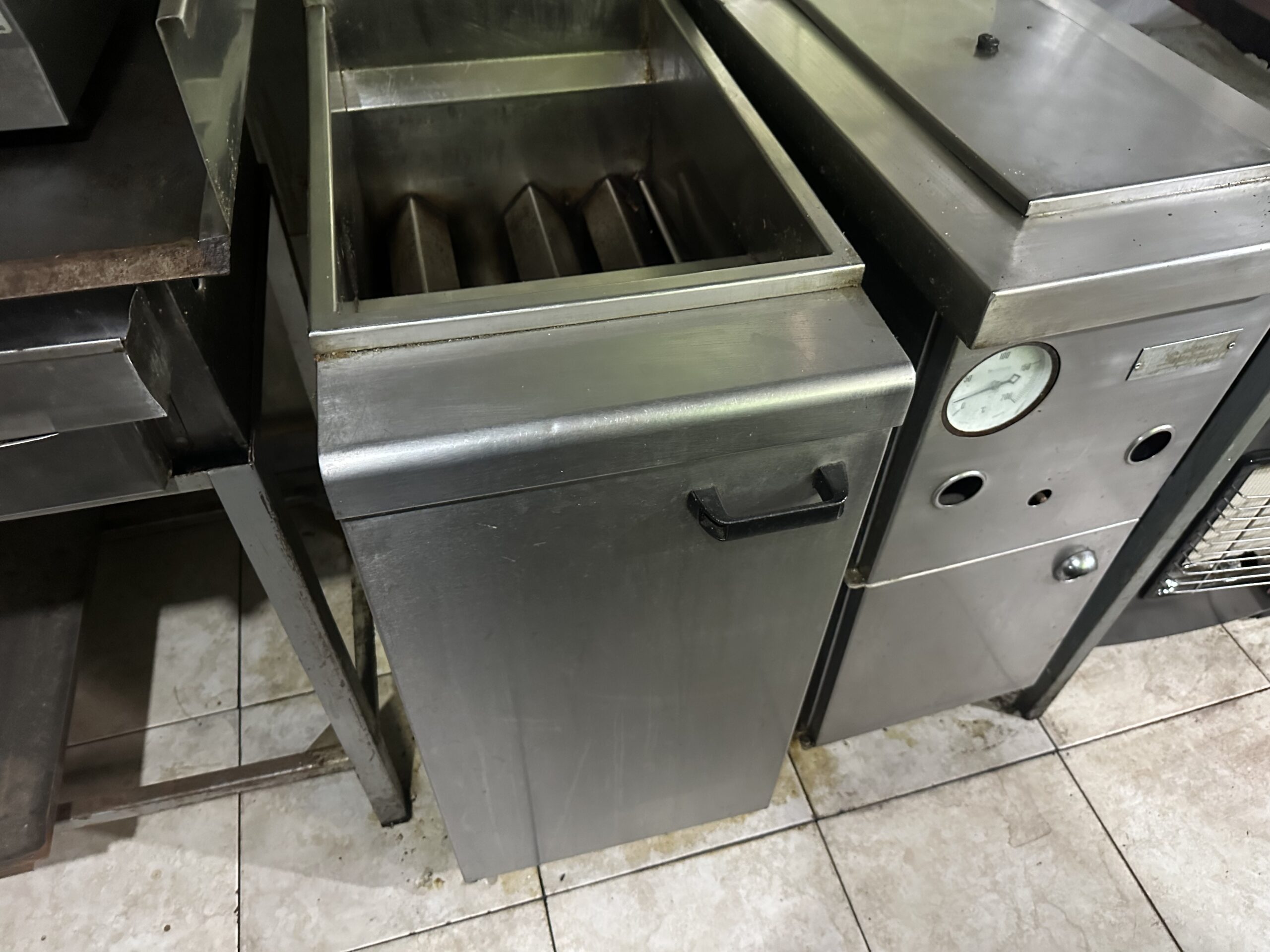 CERVECERÍA HAMBURGUESERÍA