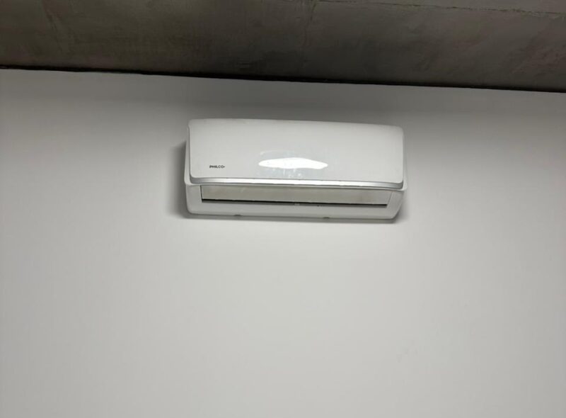 MOBILIARIO DE DEPARTAMENTO DE PRIMERÍSIMO NIVEL