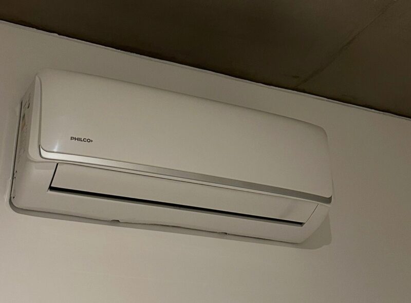 MOBILIARIO DE DEPARTAMENTO DE PRIMERÍSIMO NIVEL