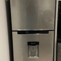 MOBILIARIO DE DEPARTAMENTO DE PRIMERÍSIMO NIVEL