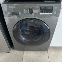 MOBILIARIO DE DEPARTAMENTO DE PRIMERÍSIMO NIVEL