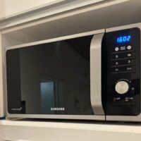 MOBILIARIO DE DEPARTAMENTO DE PRIMERÍSIMO NIVEL