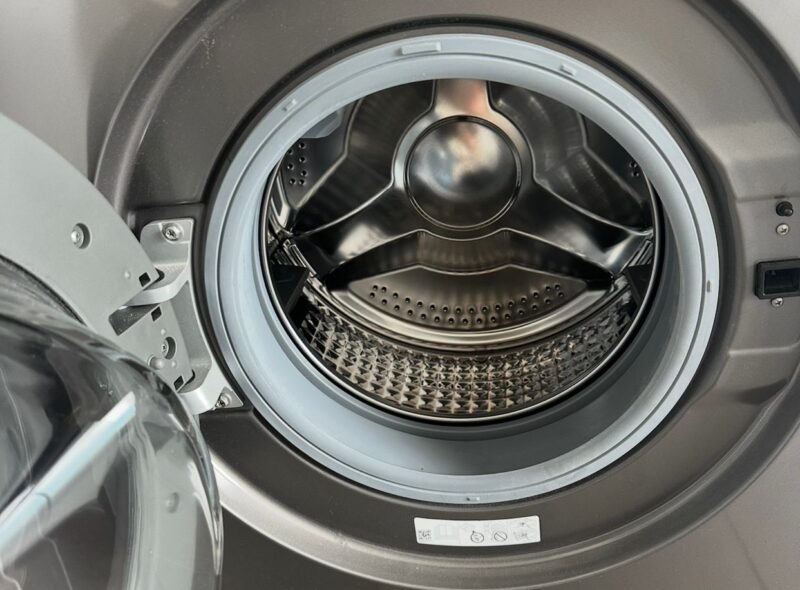 MOBILIARIO DE DEPARTAMENTO DE PRIMERÍSIMO NIVEL