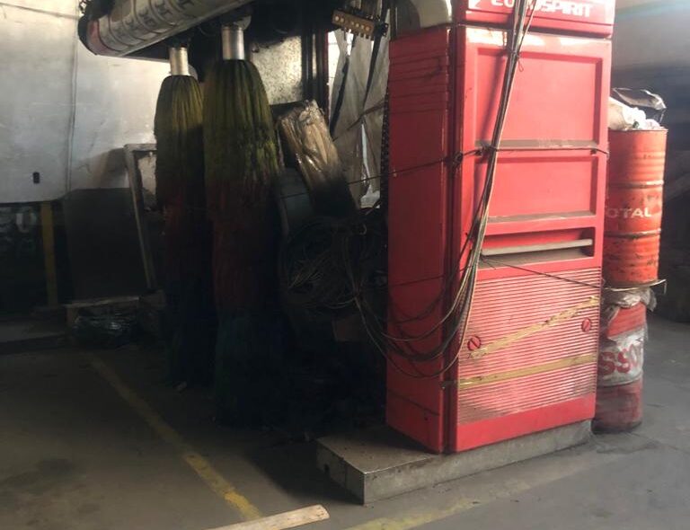 MAQUINA DE LAVADO AUTOMOTRIZ AUTOMATICA