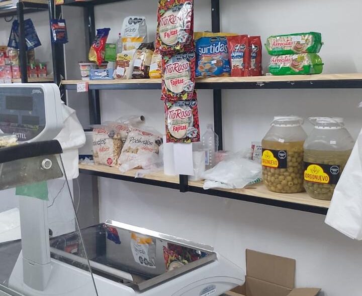 FIAMBRERIA QUESERIA TODO COMO NUEVO TRES MESES DE USO