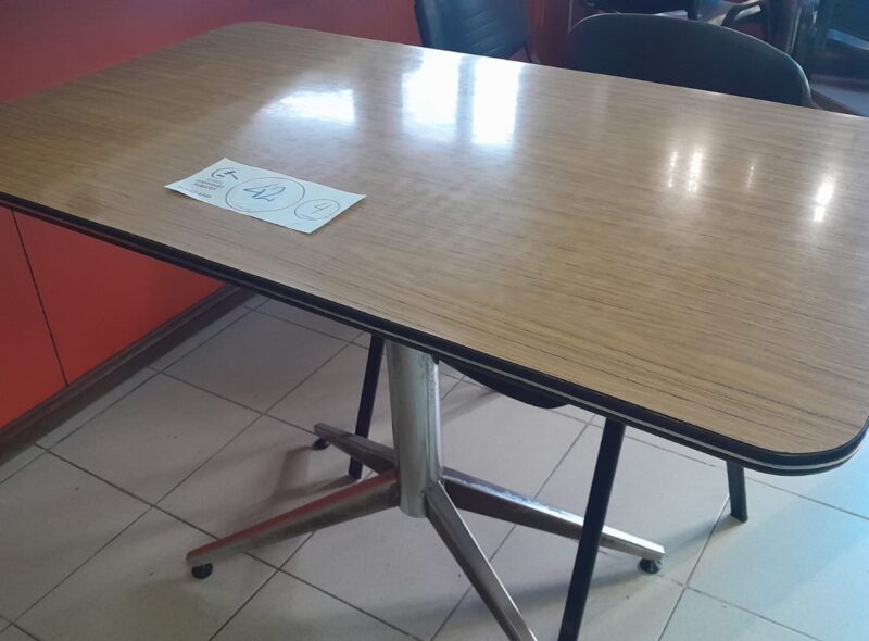 MOBILIARIO DE CENTRO MÉDICO PRIMERA ETAPA