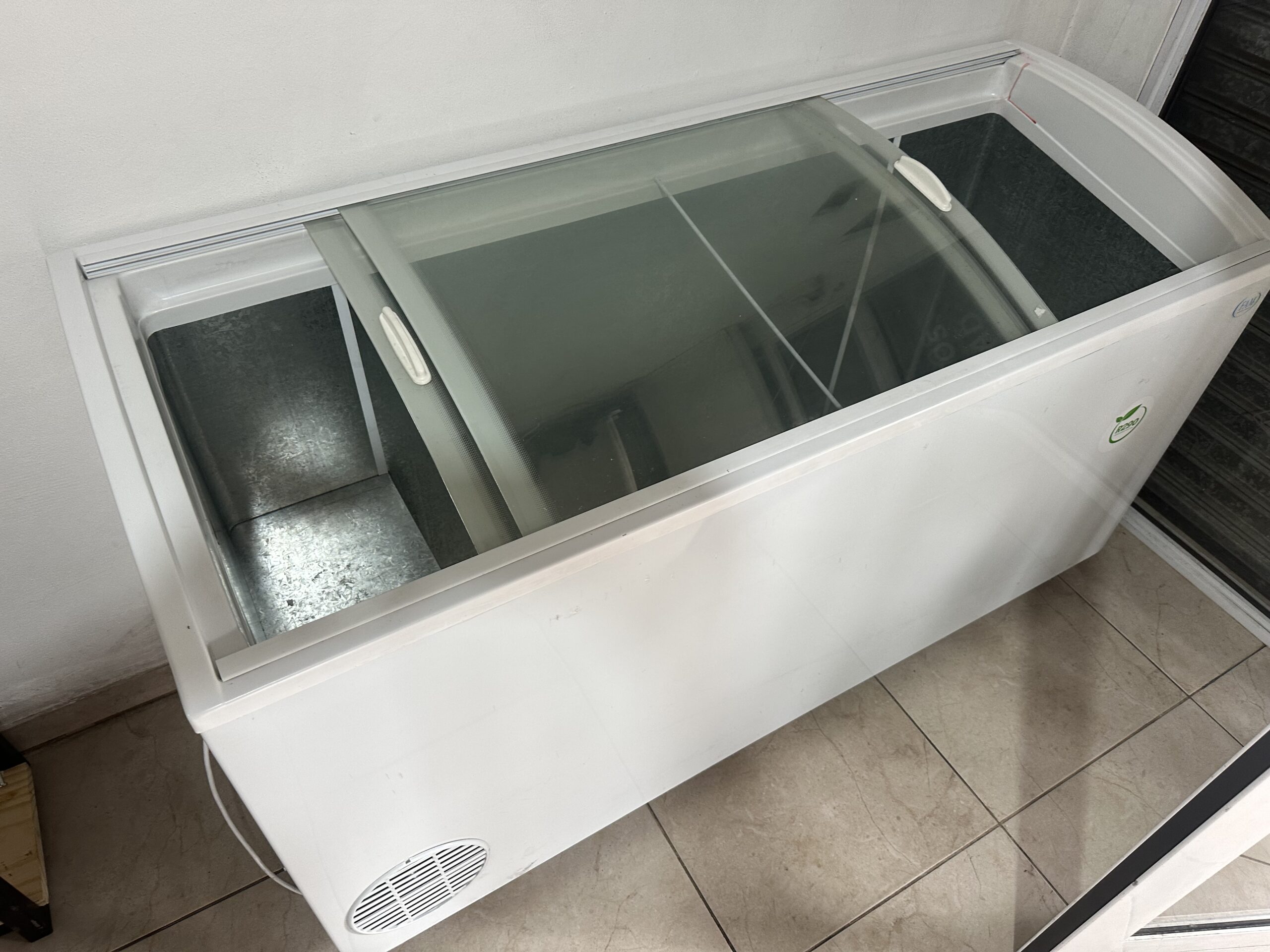 FIAMBRERIA QUESERIA TODO COMO NUEVO TRES MESES DE USO