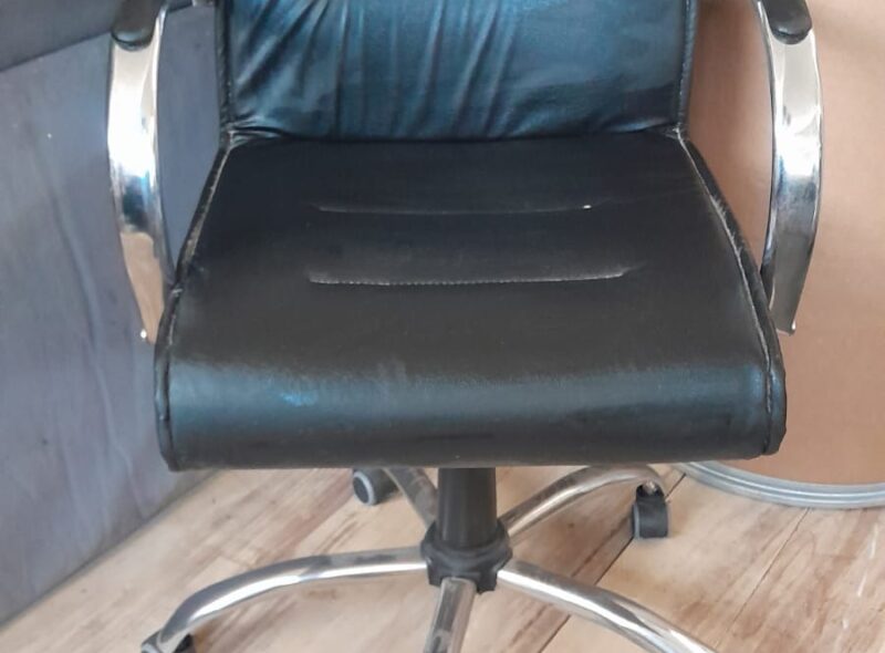 SILLAS DE OFICINA Y VARIOS