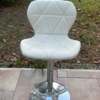 MOBILIARIO DE CASA DE PRIMER NIVEL