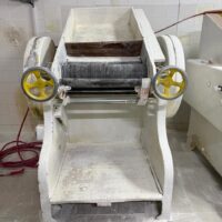 MAQUINARIA FÁBRICA DE PASTAS Y TAPA DE EMPANADA