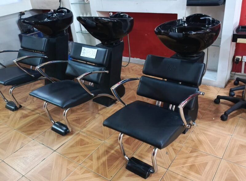 PELUQUERÍA Y CENTRO DE ESTÉTICA
