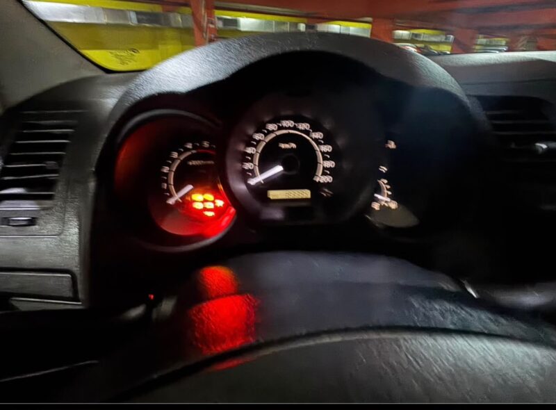 AUTOMOTORES Y MOTOCICLETAS