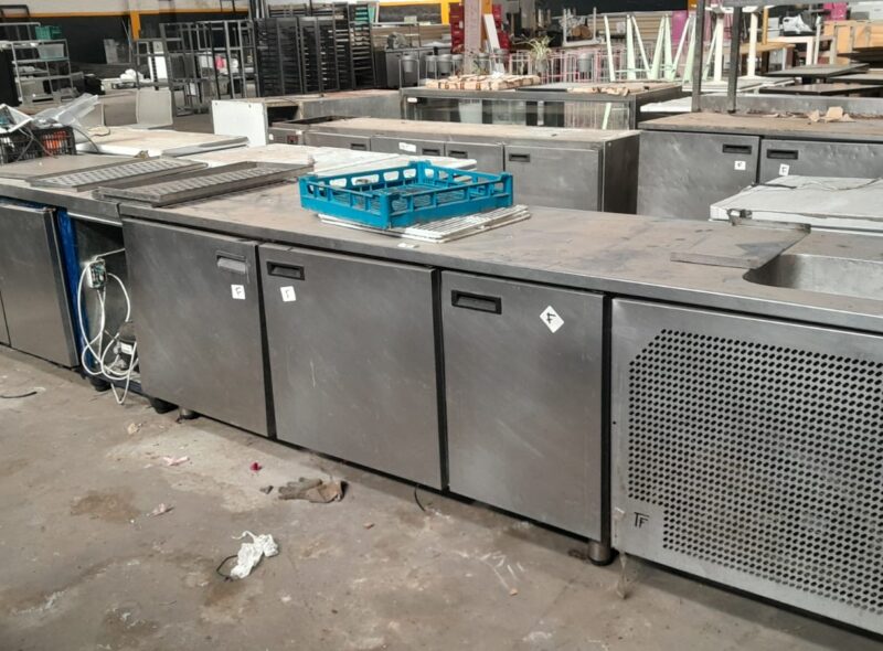 EQUIPAMIENTO GASTRONÓMICO POR C/O LA PR