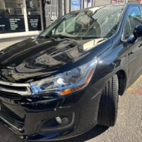 AUTOMOTORES Y MOTOCICLETAS