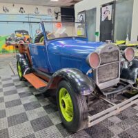 AUTOMOTORES Y MOTOCICLETAS