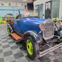 AUTOMOTORES Y MOTOCICLETAS