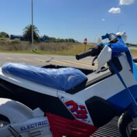 AUTOMOTORES Y MOTOCICLETAS