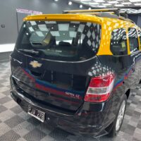 AUTOMOTORES Y MOTOCICLETAS