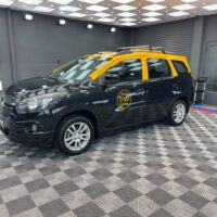AUTOMOTORES Y MOTOCICLETAS