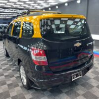 AUTOMOTORES Y MOTOCICLETAS