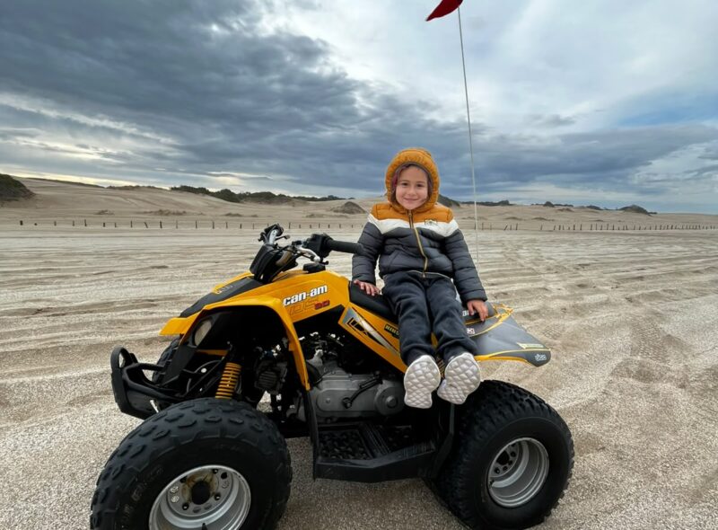 AUTOMOTORES Y MOTOCICLETAS