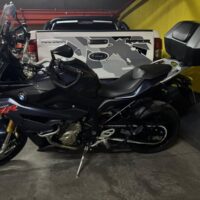 AUTOMOTORES Y MOTOCICLETAS