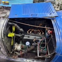 AUTOMOTORES Y MOTOCICLETAS