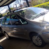 AUTOMOTORES Y MOTOCICLETAS