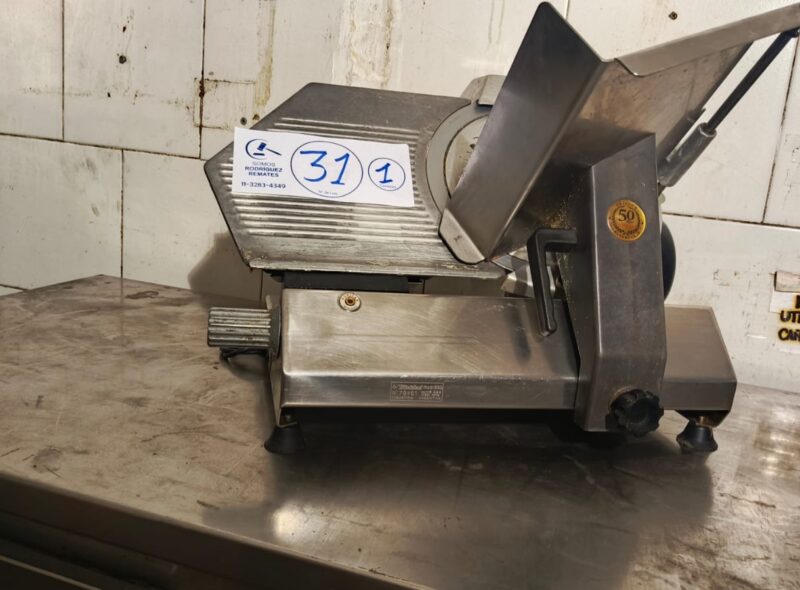 EQUIPAMIENTO GASTRONOMICO POR C/O DE IMPORTANTE CADENA CAFETERIA HELADERIA