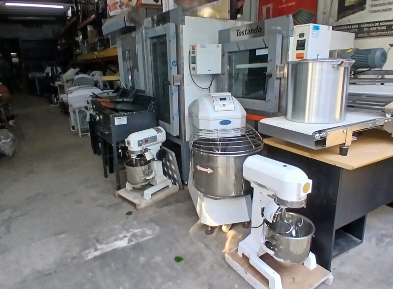 MAQUINARIA  y EQUIPAMIENTO GASTRONOMICO / BAZAR  NUEVA Y USADA