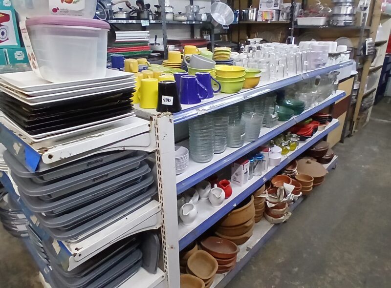MAQUINARIA  y EQUIPAMIENTO GASTRONOMICO / BAZAR  NUEVA Y USADA